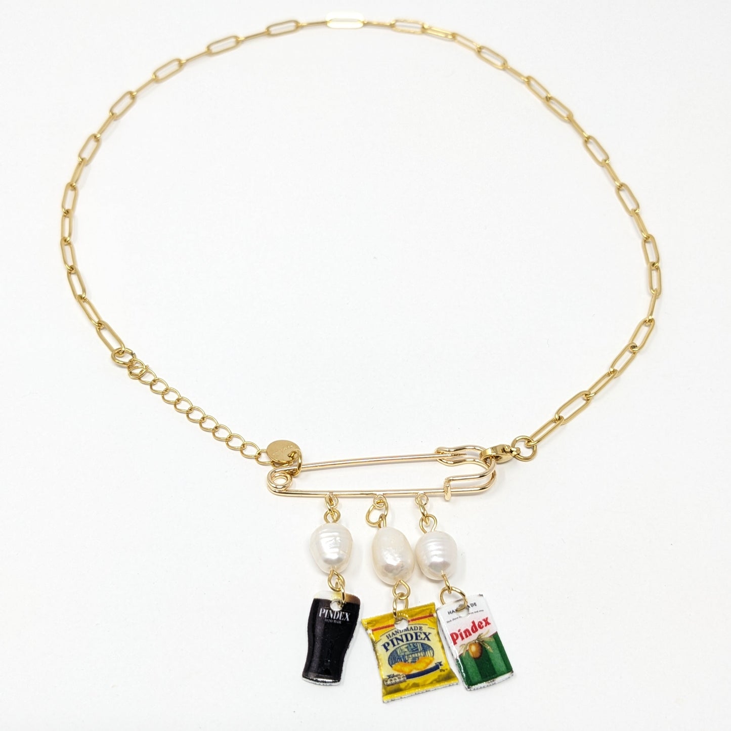 pearly hackney essentials necklace